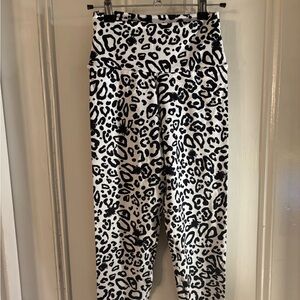 Boty by Brabants black white leopard like new leggings ! Gorgeous